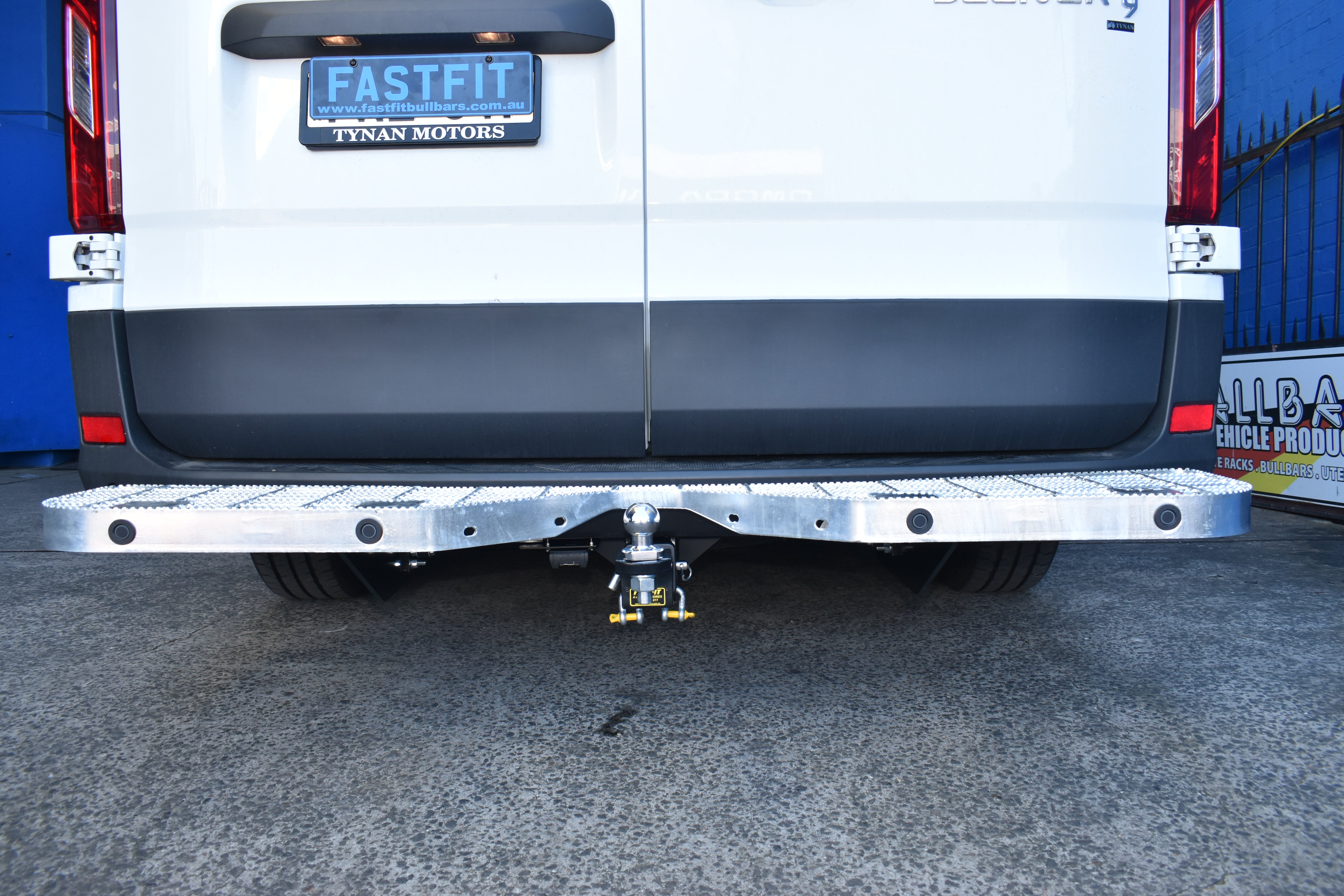 TAG Rear Step & Towbar for LDV Deliver 9 Van LWB models (07/2020 - on)