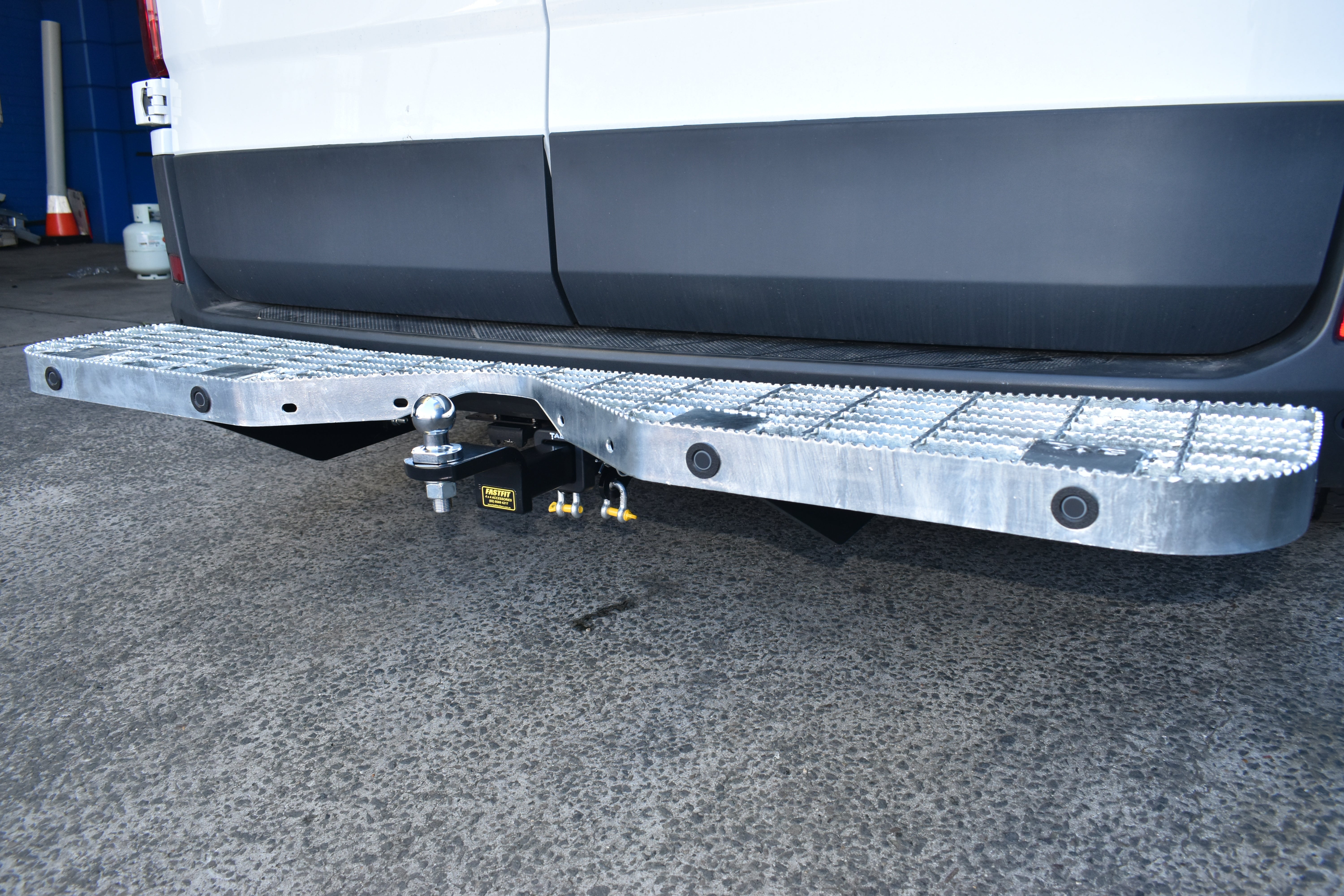 TAG Rear Step & Towbar for LDV Deliver 9 Van LWB models (07/2020 - on)