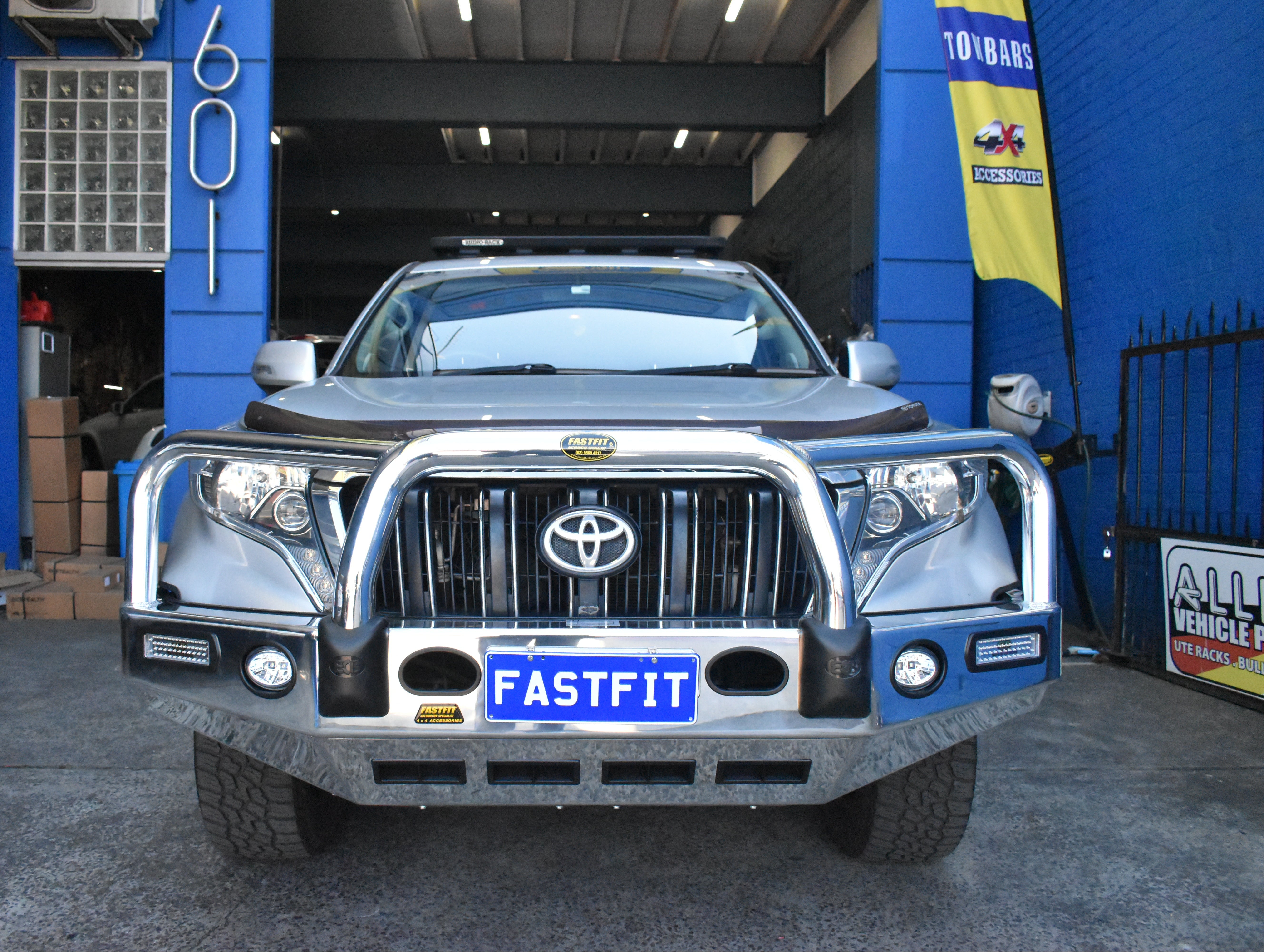 TOYOTA PRADO 150 SERIES 2 Bullbar with Bumper Lights (11/13 to 10/17)