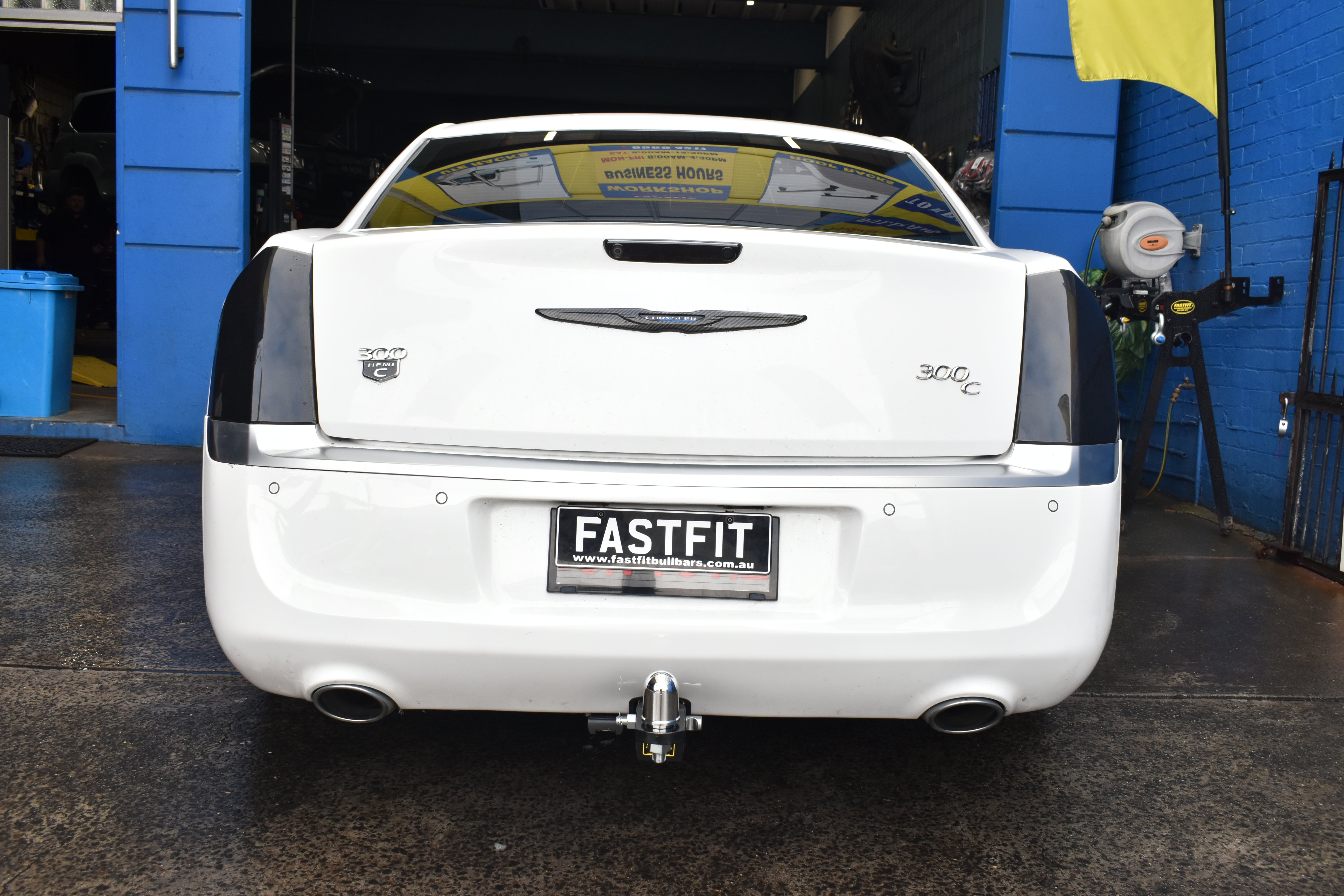 TRAILBOSS TOWBAR TO SUIT Chrysler 300C Sedan (Not SRT-8) 11/2005 - 05/2012