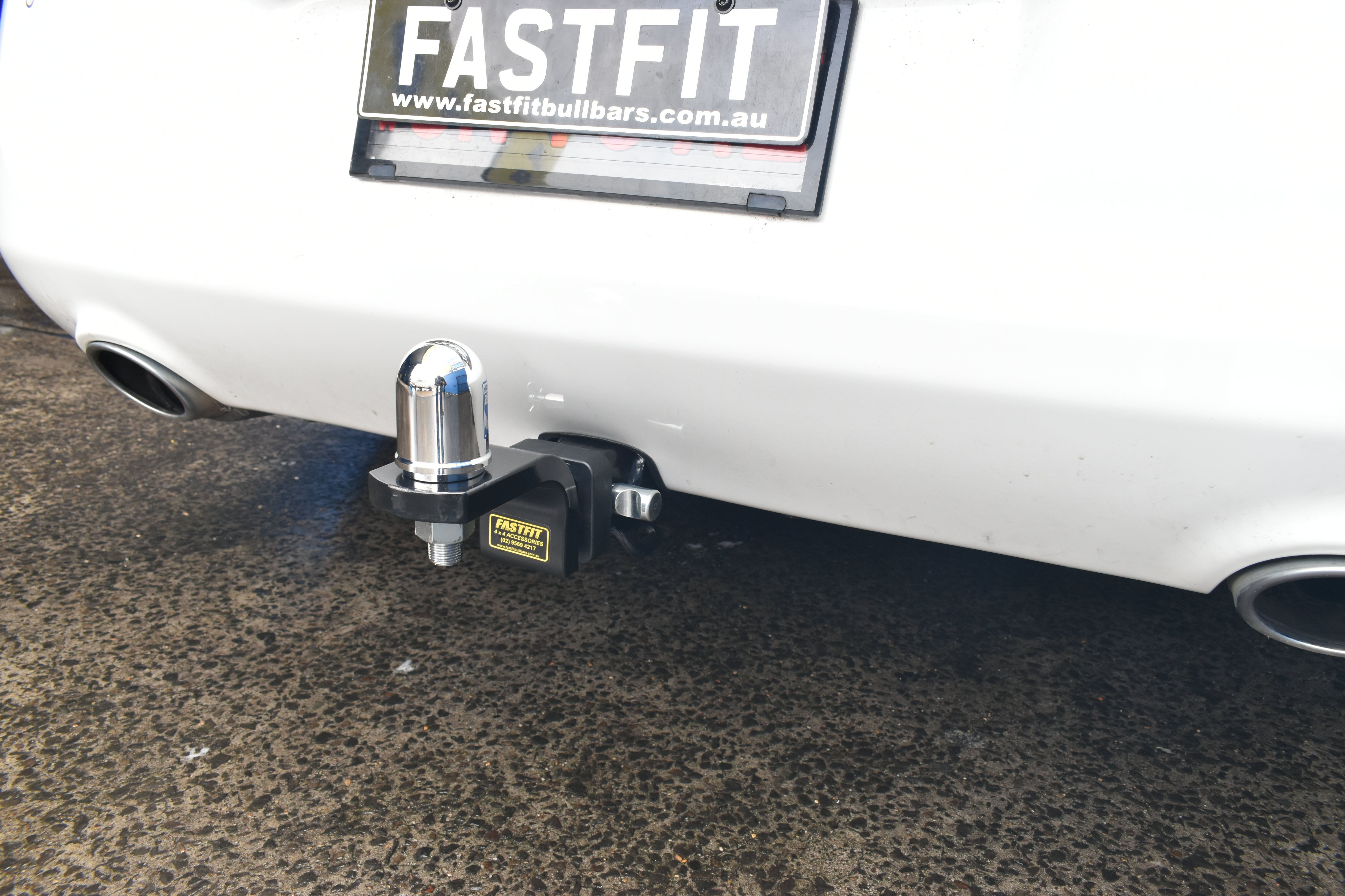 TRAILBOSS TOWBAR TO SUIT Chrysler 300C Sedan (Not SRT-8) 11/2005 - 05/2012