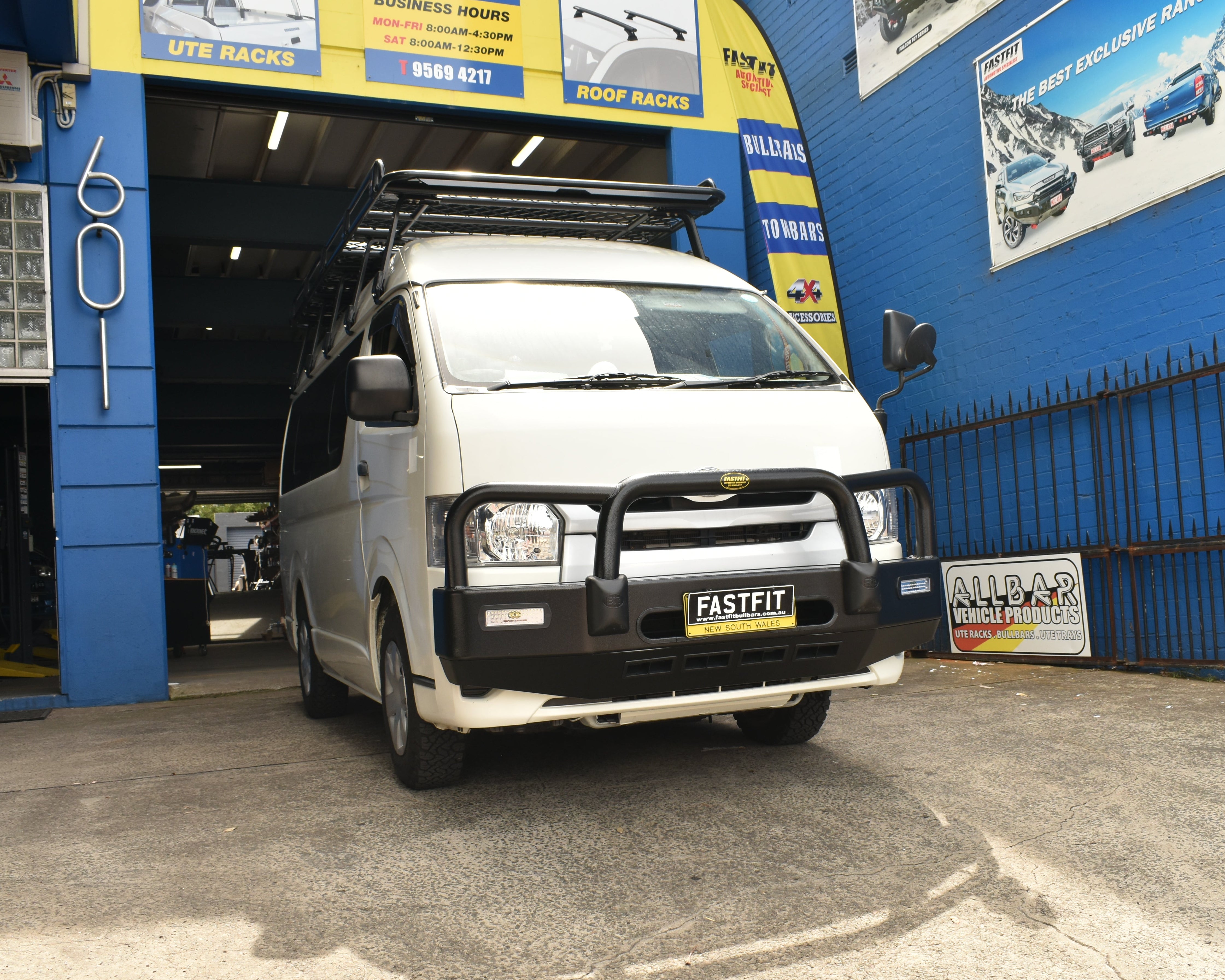 ECB BULLBAR (BLACK) TO SUIT TOYOTA HIACE LWB (JAPANESE IMPORT) 02/2014-05/2019