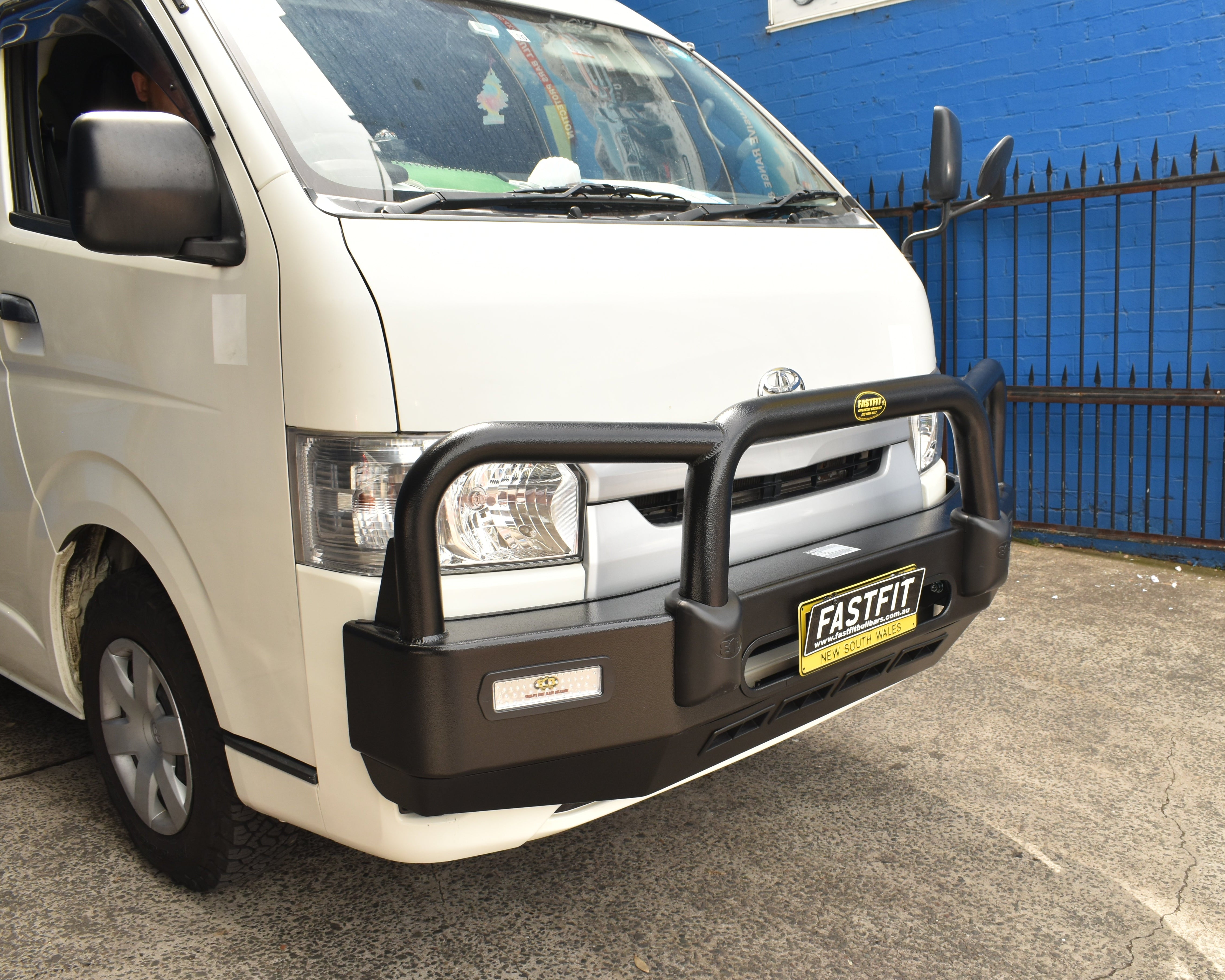 ECB BULLBAR (BLACK) TO SUIT TOYOTA HIACE LWB (JAPANESE IMPORT) 02/2014-05/2019