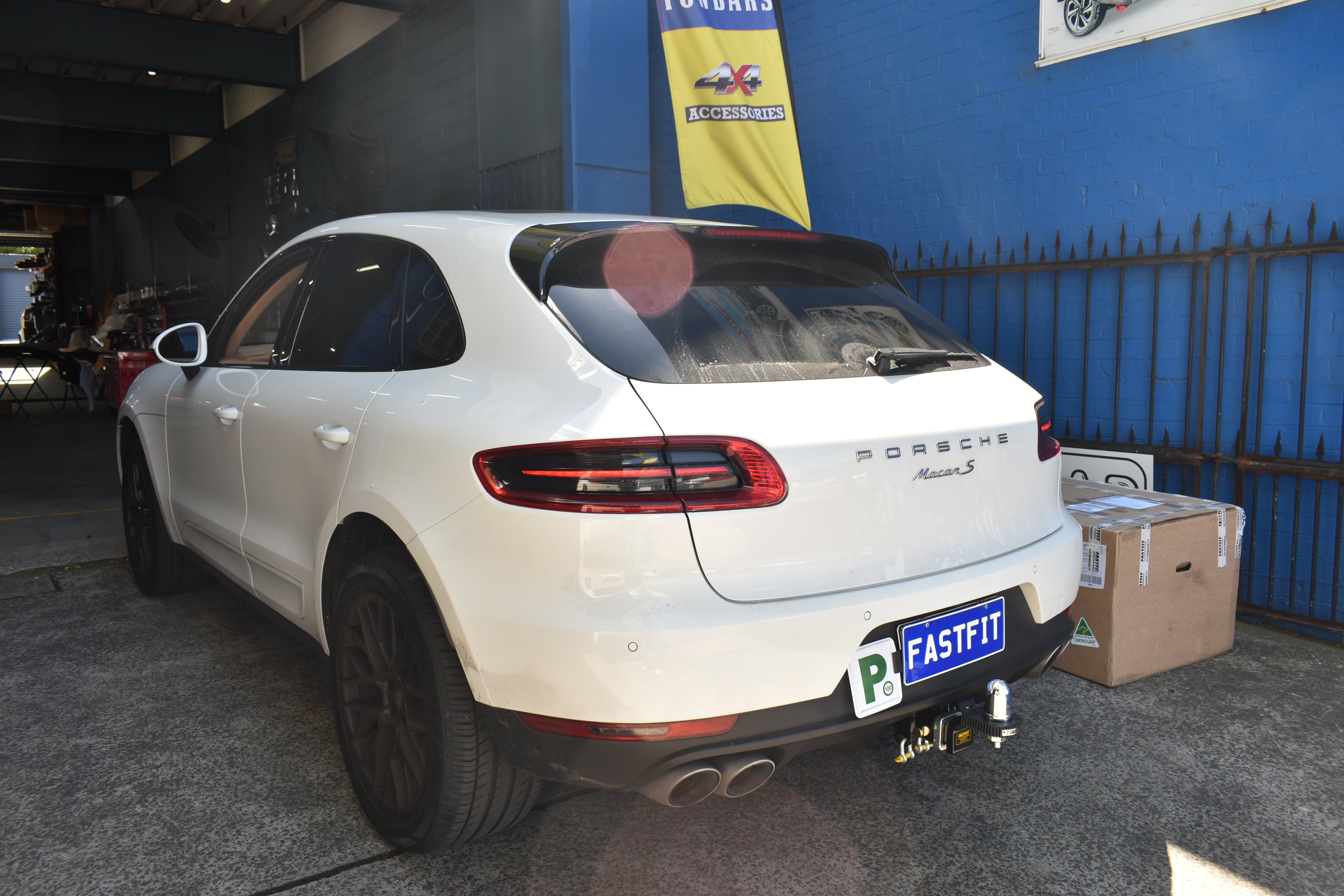 Hayman Reese Heavy Duty Towbar to suit Porsche Macan (6/2014 on)