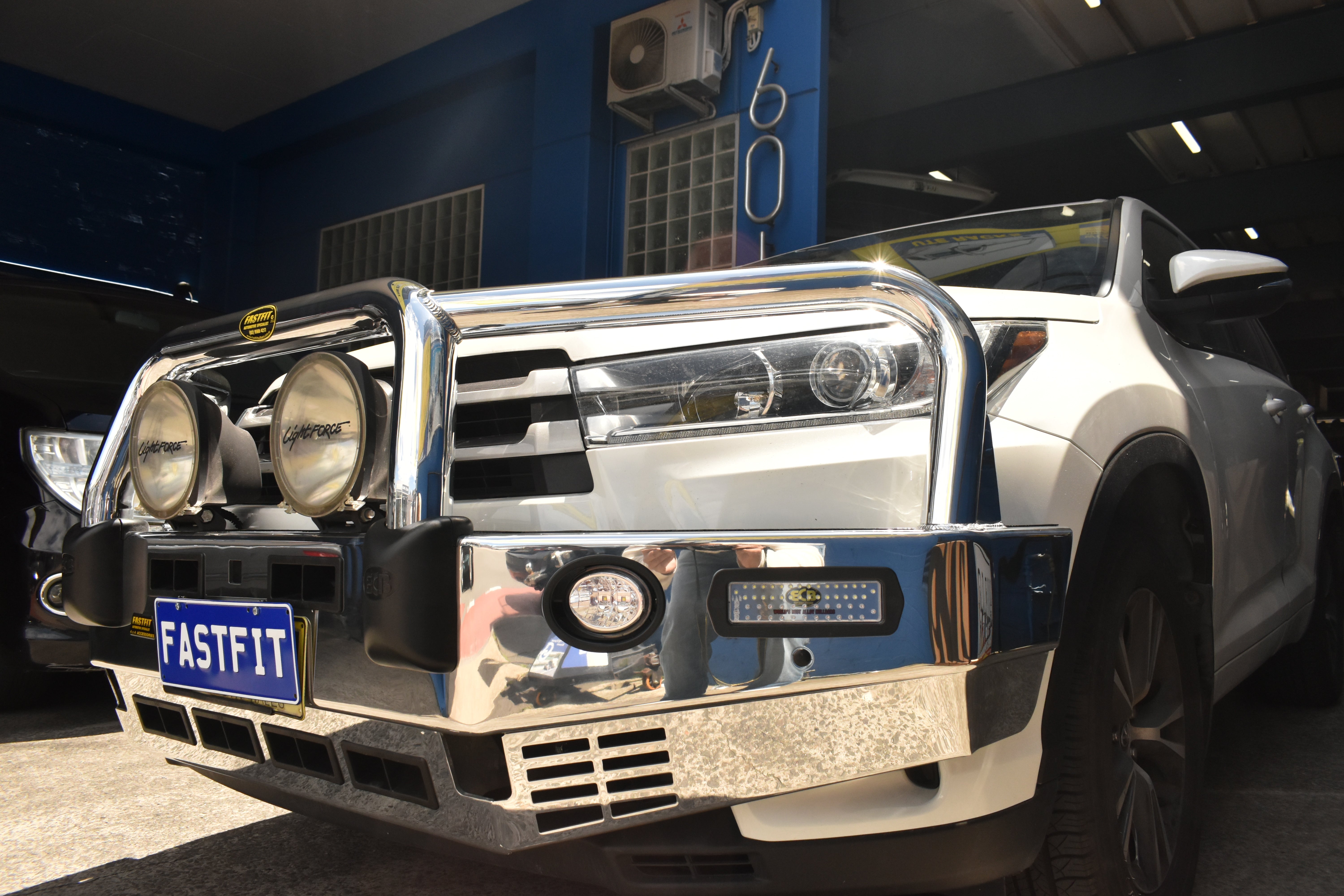 ECB Polished Big Tube Bull Bars with Bumper Lights to suit Toyota Kluger (11/2016 to 02/2021)