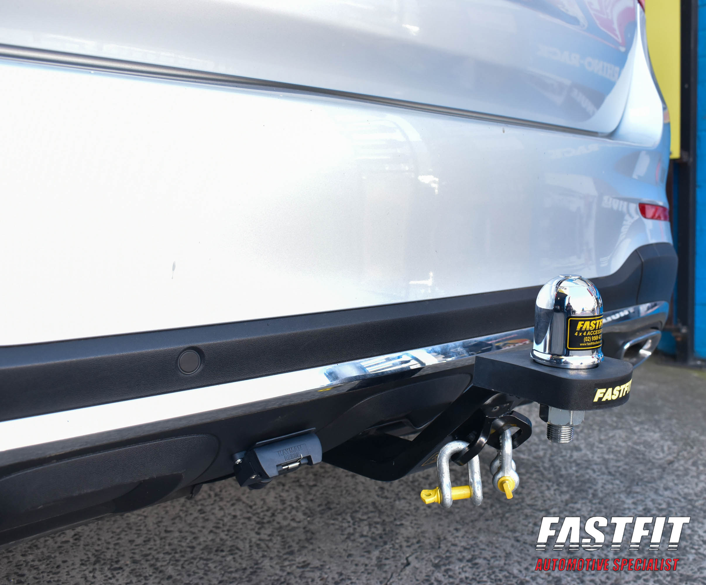 MERCEDESGLC2016-ONFASTFITTOWBAR-5