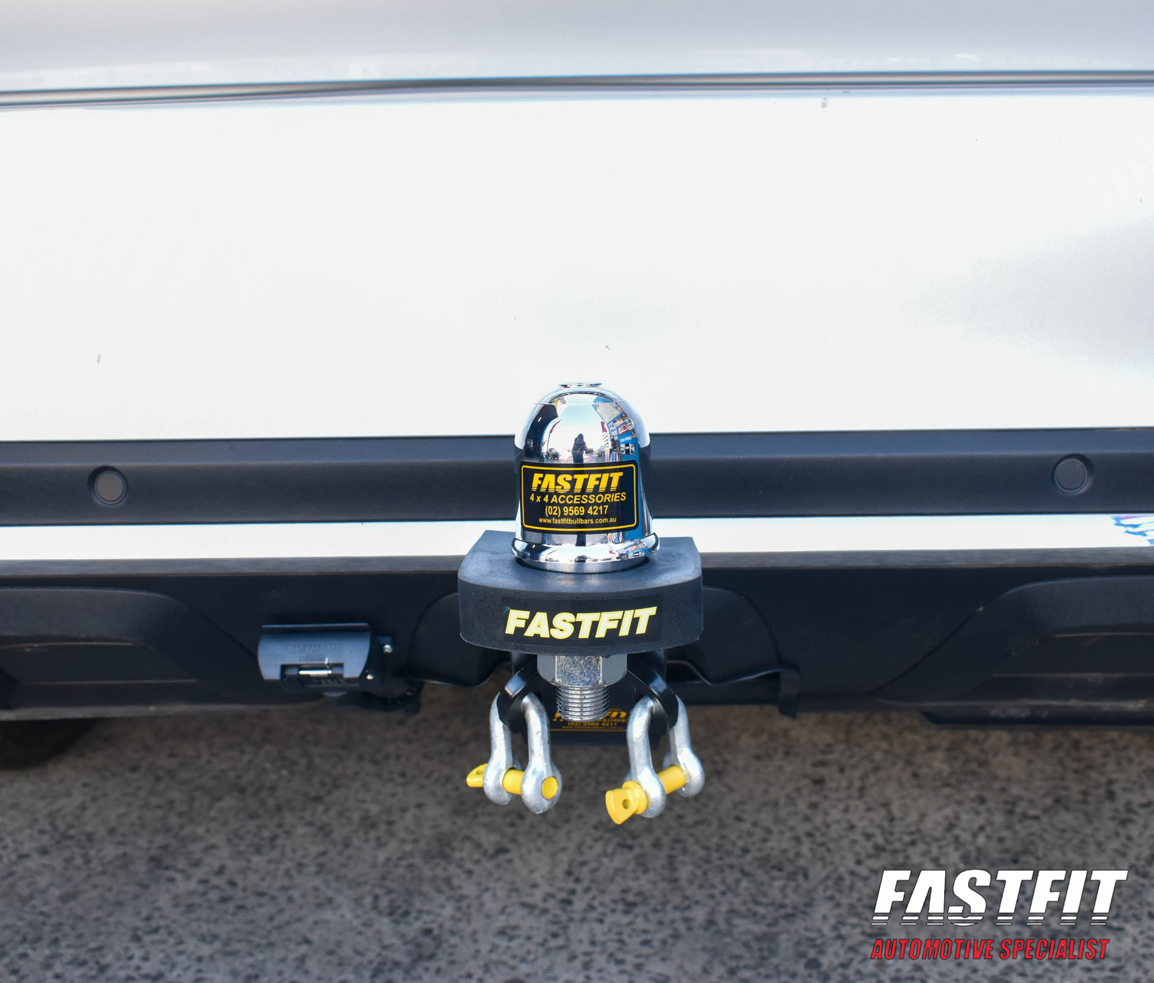 MERCEDESGLC2016-ONFASTFITTOWBAR-6