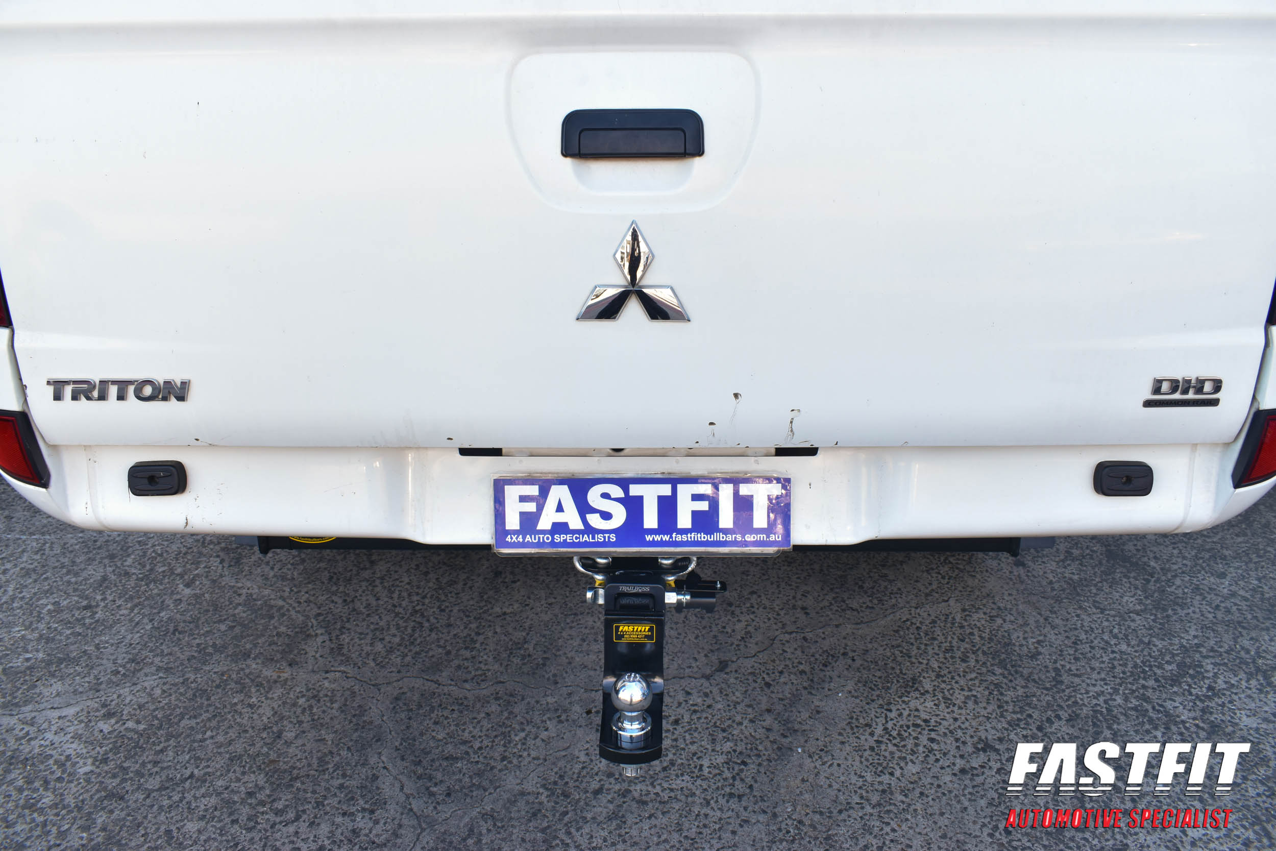 MITSUBISHIMNTRITON2009-ONTRAILBOSSTOWBAR-5