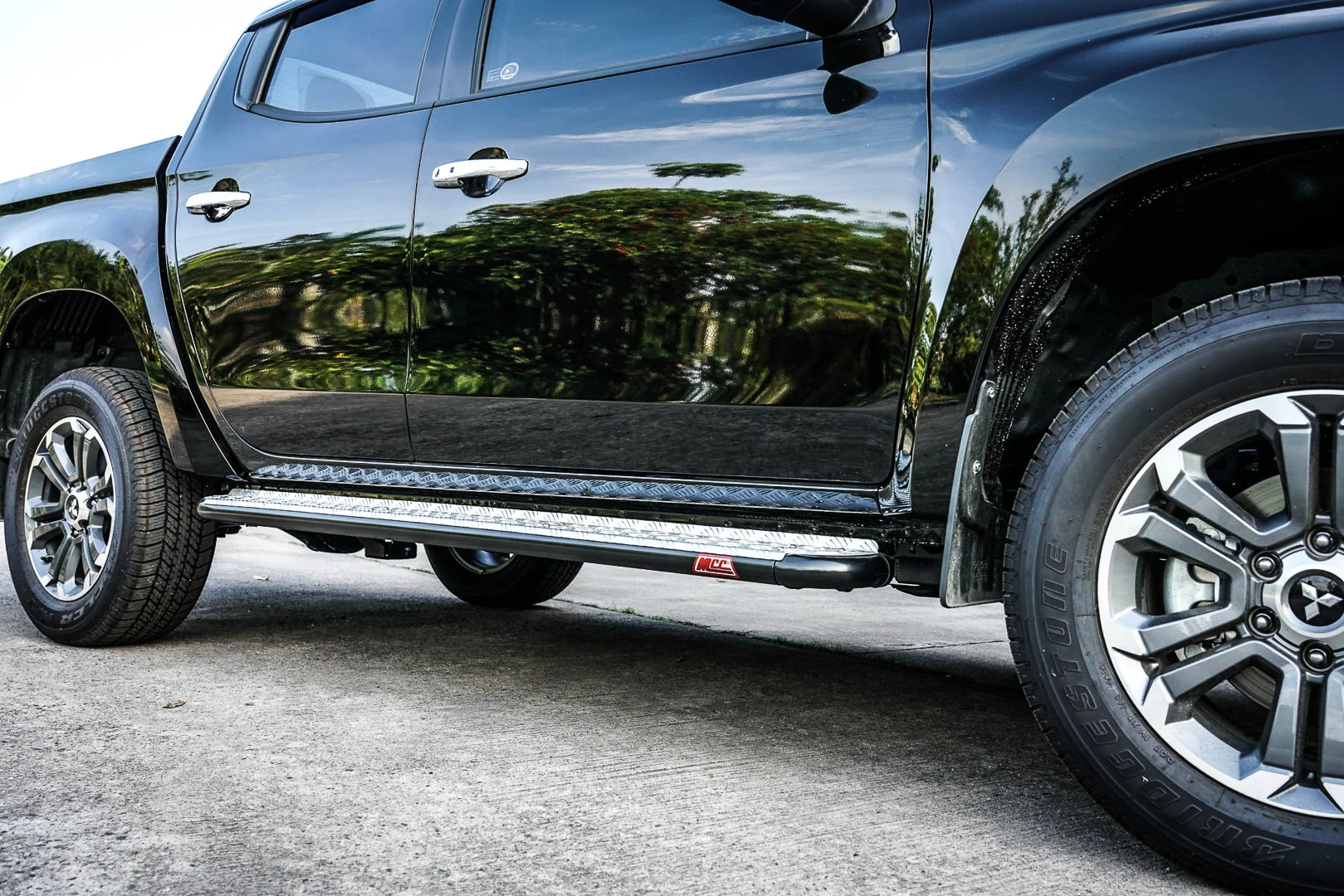MCC 309BS Side Step Package (Chrome Step Plate) to suit Mitsubishi Triton MR 2019-Present