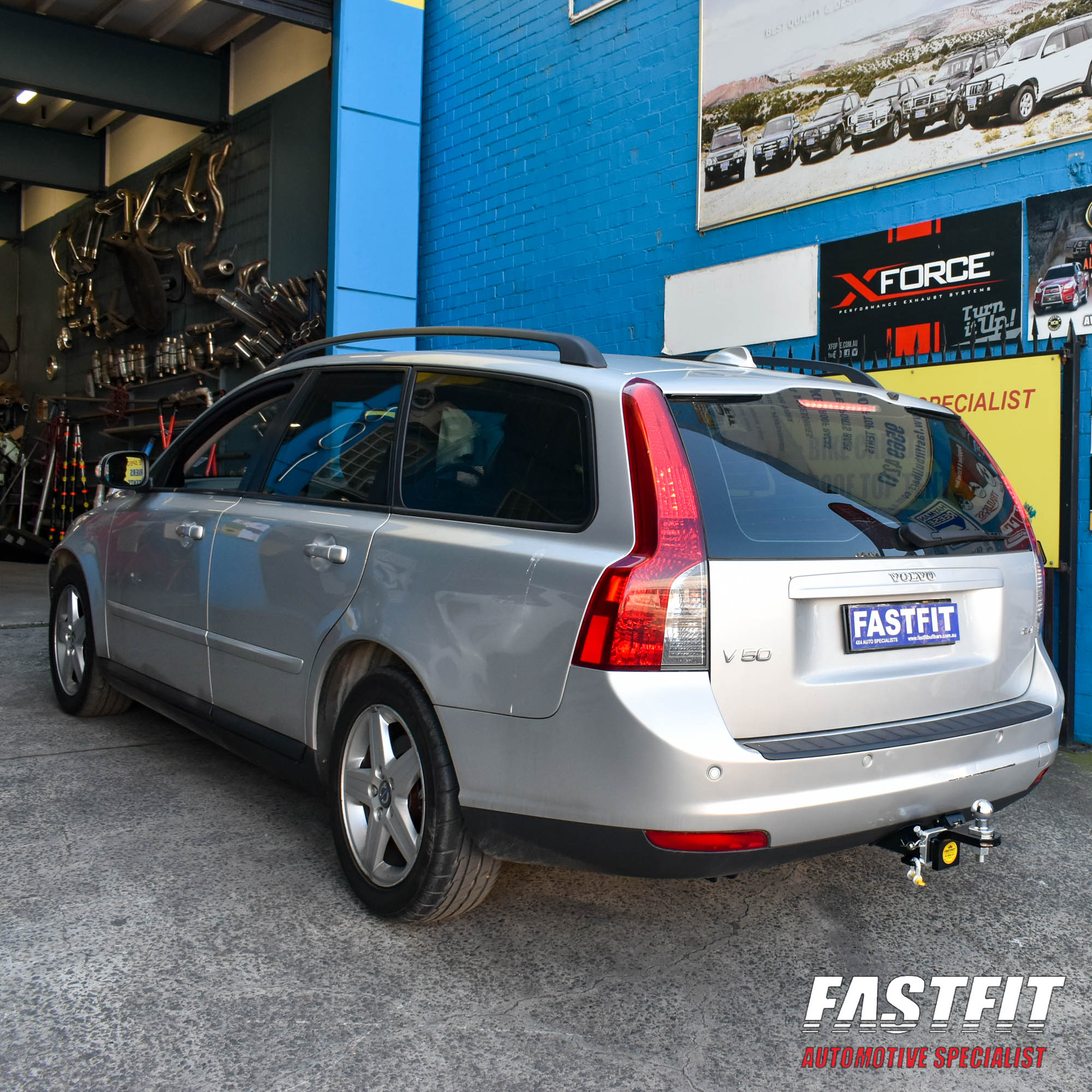 VOLVOV50HAYMANREESETOWBAR-2