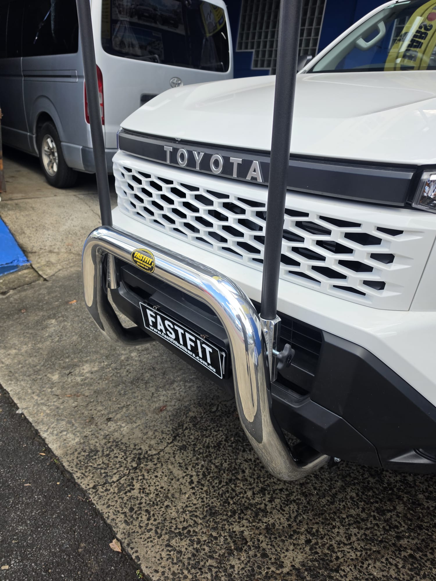 Polished Alloy 76mm Nudgebar with Black HRack set to suit 2026 Toyota Hilux D/Cab