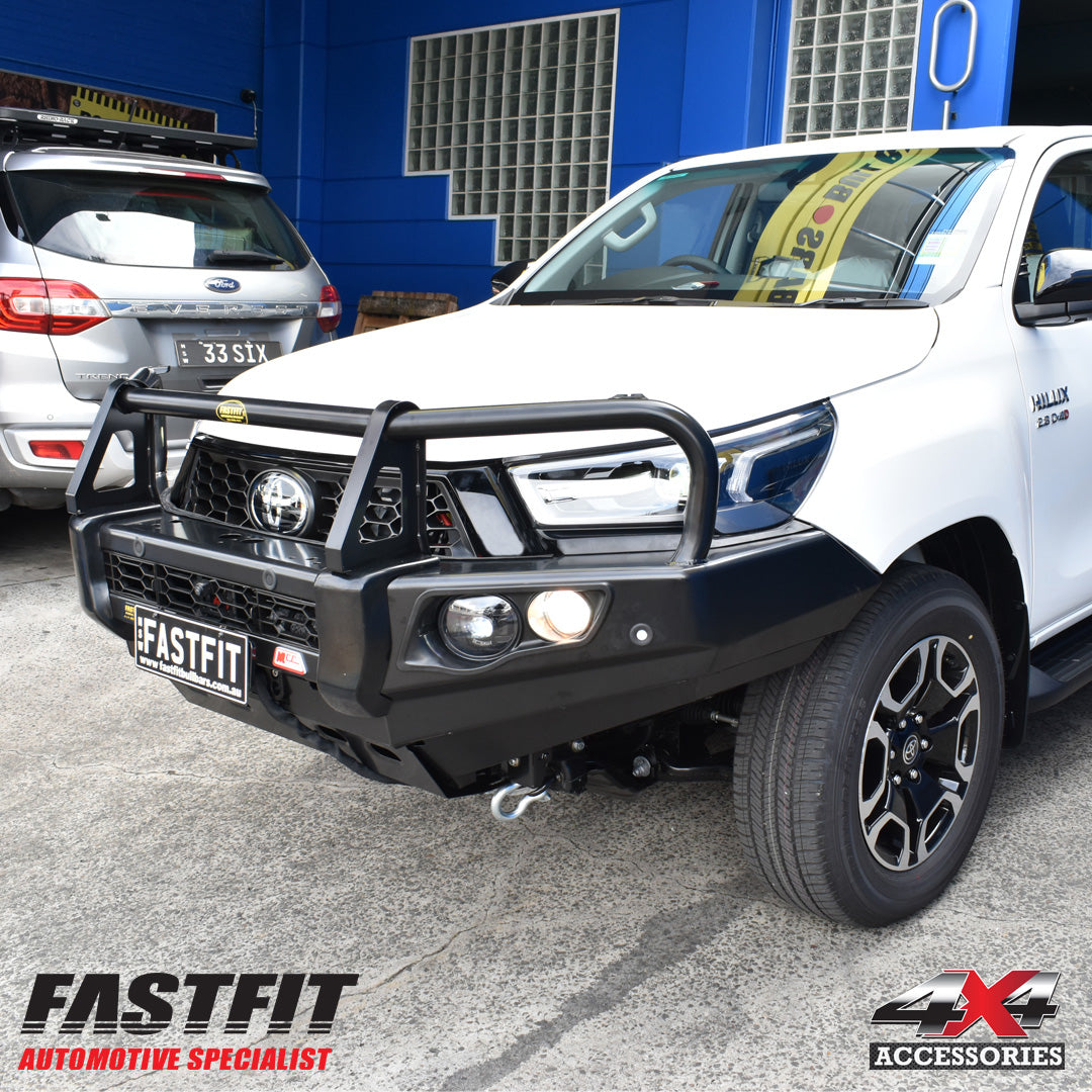 hilux-2024-mcc-falcon-fog-lights-bullbar-4
