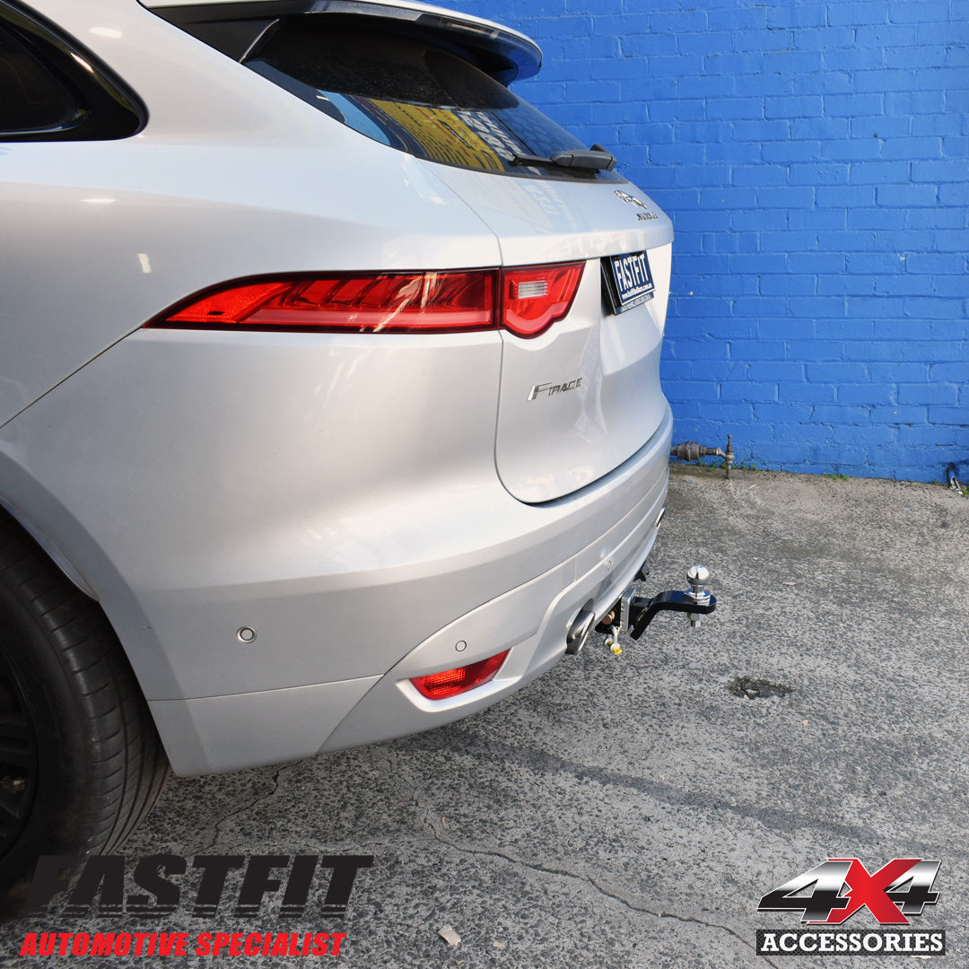 jaguar-f-pace-hr-towbar-1