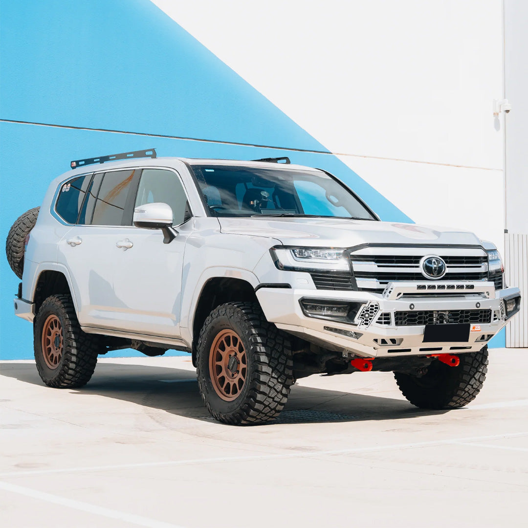 landcruiser-300s-mcc-pegasus-1