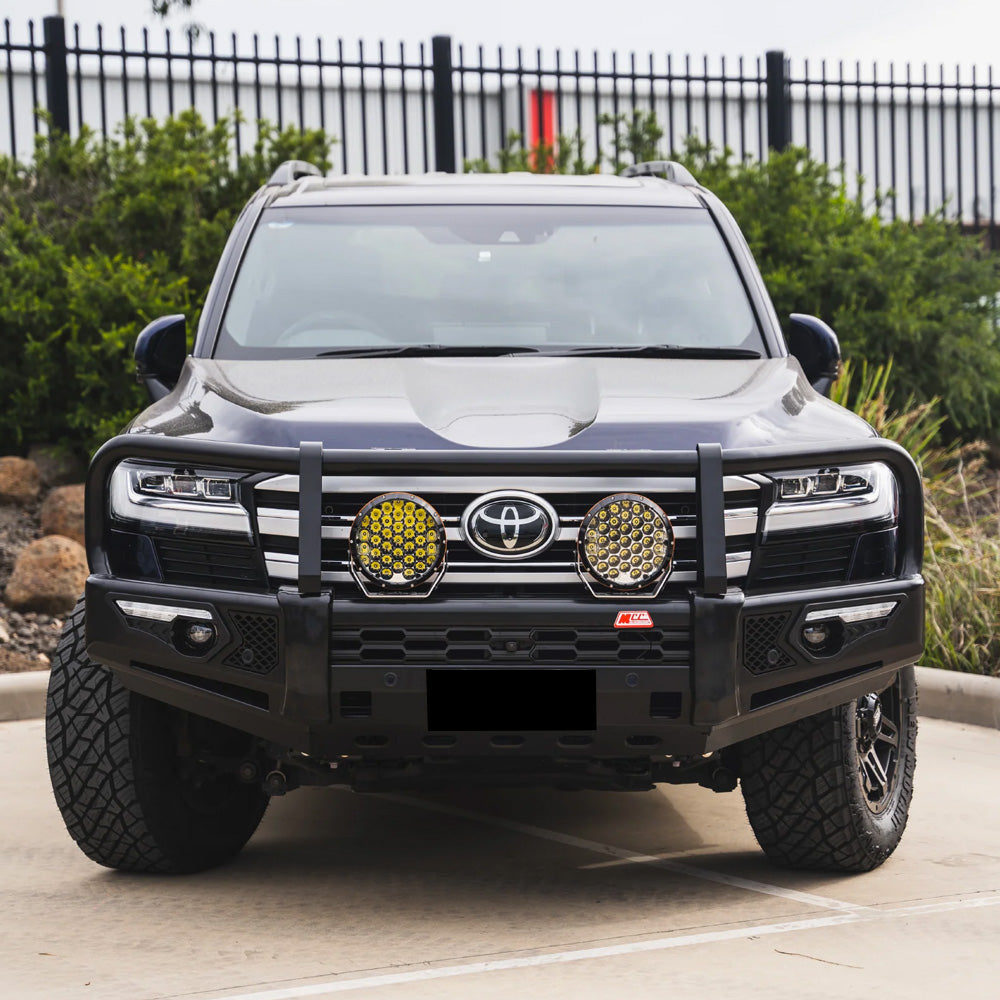 landcruiser-300s-phoenix-bullbar-1